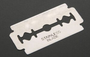 Why Stainless Shaving Blades Are the Best Option for Your Grooming Routine