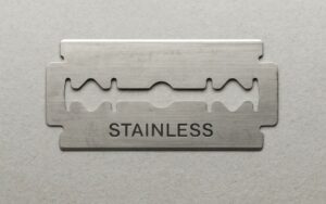 How to Choose the Right Stainless Shaving Blade for Your Skin